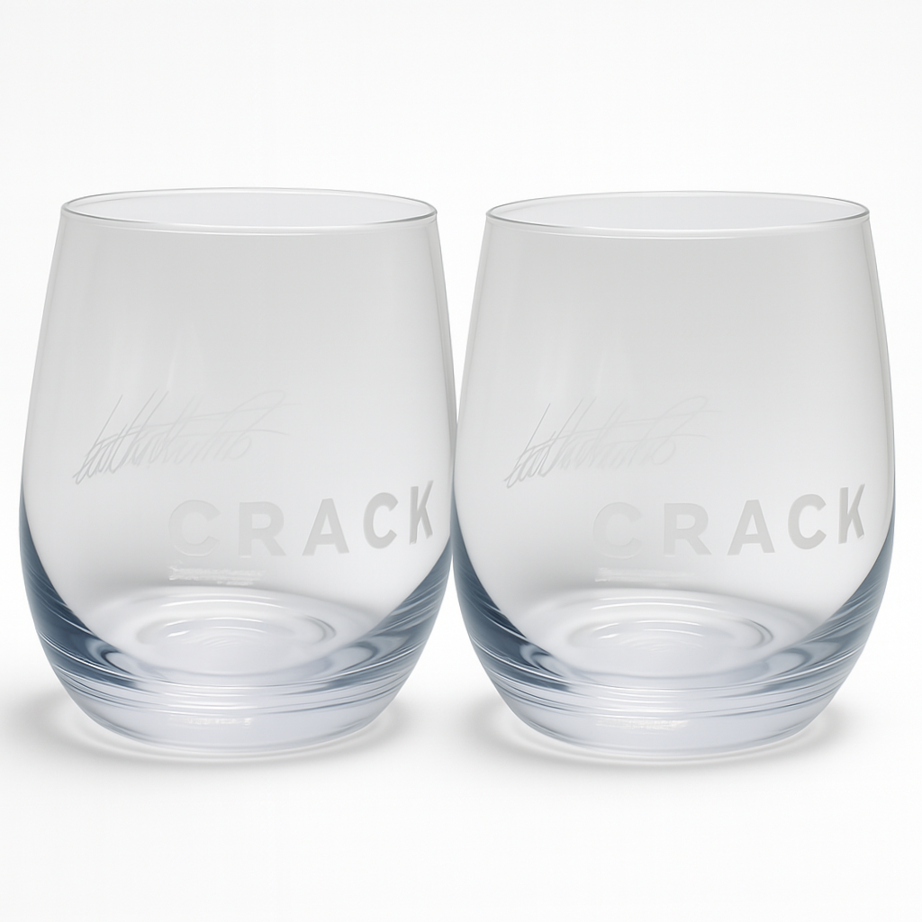 Glas m. indgraveret signatur (2 stk.)